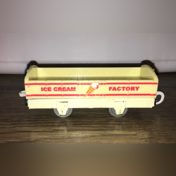 Retired Thomas the Train Friends Ice Cream - Picture 1 of 6